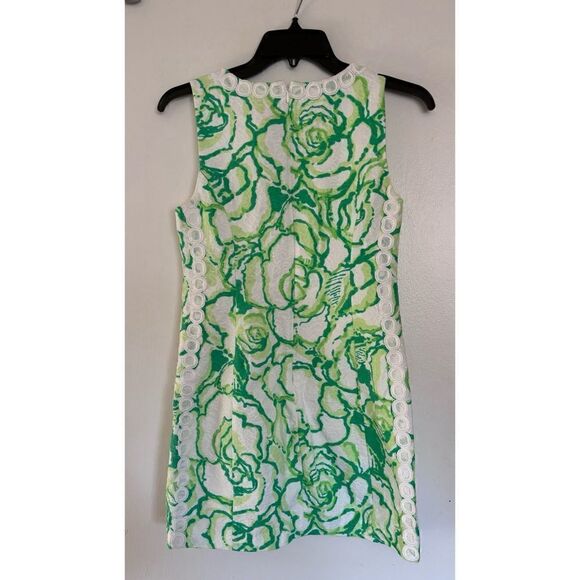 Lilly Pulitzer - Green & White
Textured Dress w/ Crochet Size 4 - Picture 4 of 6